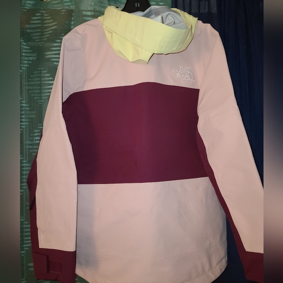 The North Face Jacket - Picture 10 of 17